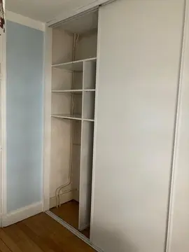 Donne placard portes coulissantes