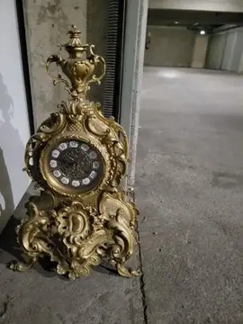 pendule et chandeliers