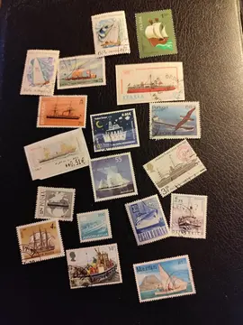 Joli lot unique timbres.. bateaux....