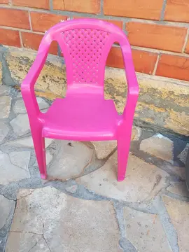 à venir chercher sur place petite balancelle de marque Smoby avec petite chaise