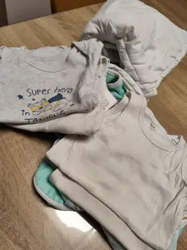 lot de vêtements bébé