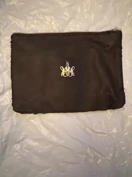 trousse Guerlain abîmée