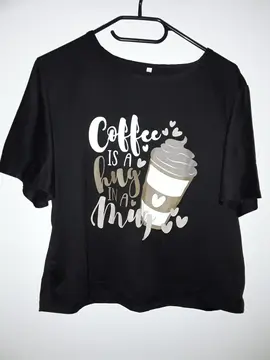 T-shirt noir avec écriture coffee femme