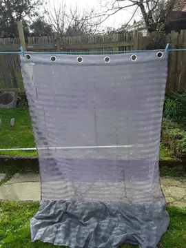 Voilage gris et violet