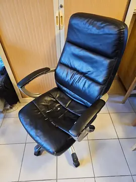 chaise de bureau noire