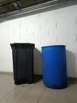 Poubelle + récupérateur d'eau