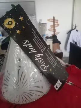 chapeau de fête neuf