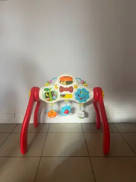 Portique musical bébé