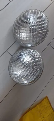 2 Lampes de phare pour piscine