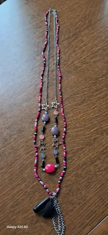 long collier fantaisie rose