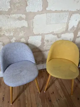 chaises de style scandinave jaune et grise