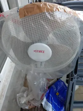 Ventilateur sur pied