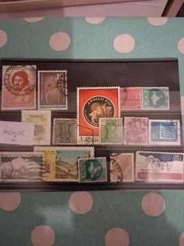 timbres MONDE Lot 2