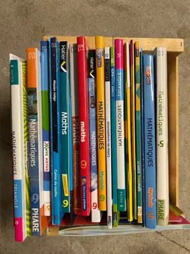 lot de manuels scolaires 6eme