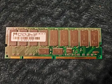 BARRETTE RAM 128M 133 MHz MT18LSDT1672G