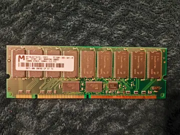 BARRETTE RAM 128MB 133 MHz MT18LSDT1672G