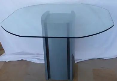 Table salle à manger en verre