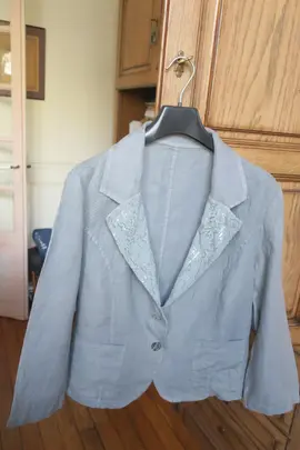 VESTE courte en 100% Lin Taille (selon l’étiquette) XXL.