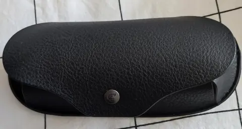 étui à lunettes Carrera