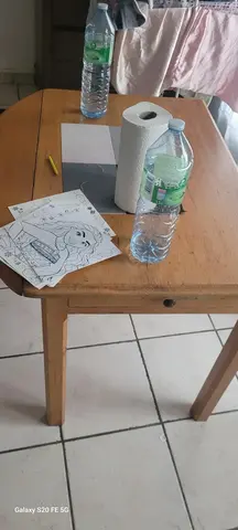 table a manger avec 3 chaise plus 1