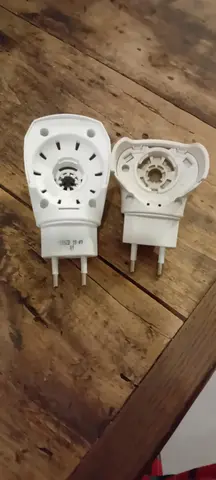 adaptateurs prise électrique moustique