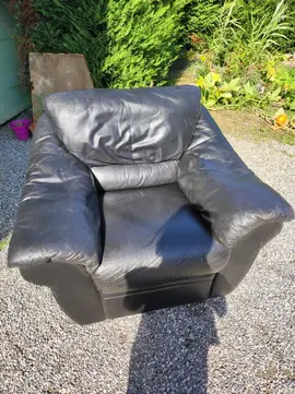 fauteuil en cuir noir