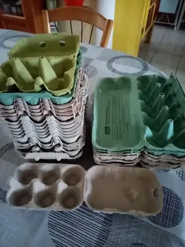 donne 23 boîtes à oeufs