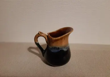 petit pot à crème ou à lait ancien