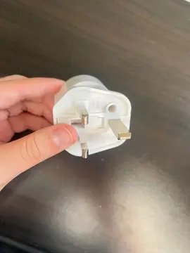 Adapteur pour prise anglaise