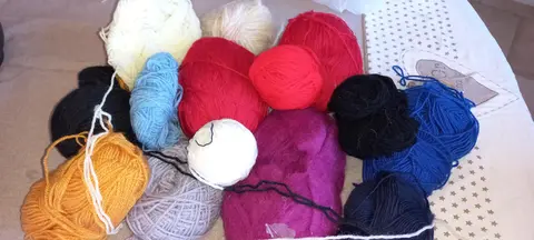 lot de pelotes de laine