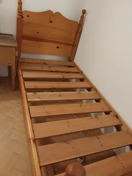 Lit en bois massif -RESERVÉ