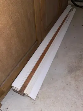 Plinthes médium prépeintes blanc 70 x 200