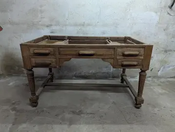 bureau ancien sans plateau