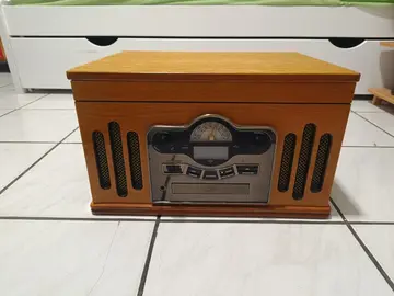 vieux tourne disque (pas sûr qu'il marche)