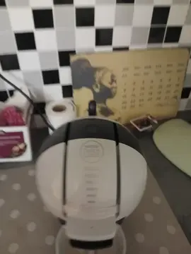 cafetière nescafé dolce gusto