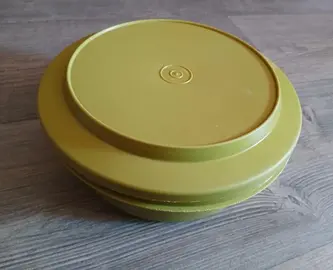 boîte tuperawe moyenne