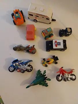 voiture + motos pour enfant
