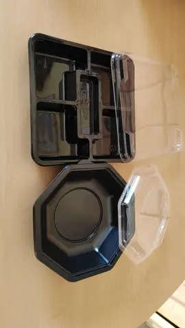 Tupperware boîtes
