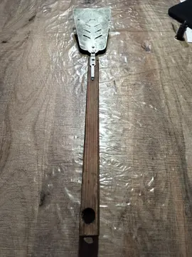 Pelle à barbecue/planche (long manche en bois)