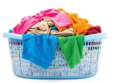 2 paniers à linge de tee shirt manches courtes