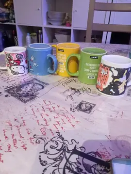 différents mug