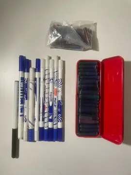 cartouches stylo à plume et effaceurs