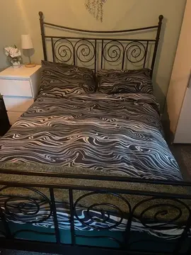 À donner grand lit IKEA 2mx2m