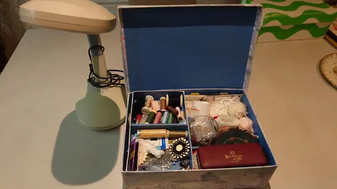 Boîte à couture No2 et lampe à couture (pour passionné(e) de couture