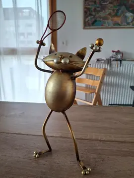 Figure Statue Chat Tennis métallique