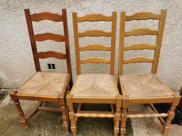 3 chaises