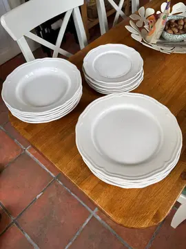 ensemble assiettes IKEA blanches pour 6 personnes