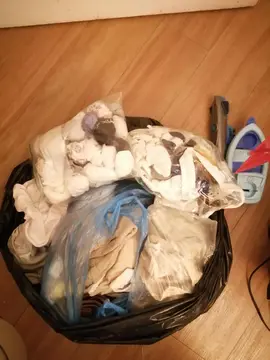 Vêtements bébé 3-6 mois et jouets de bain