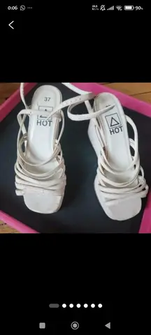 sandales à talons compensés