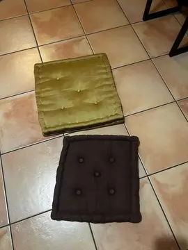 2 coussins plats
